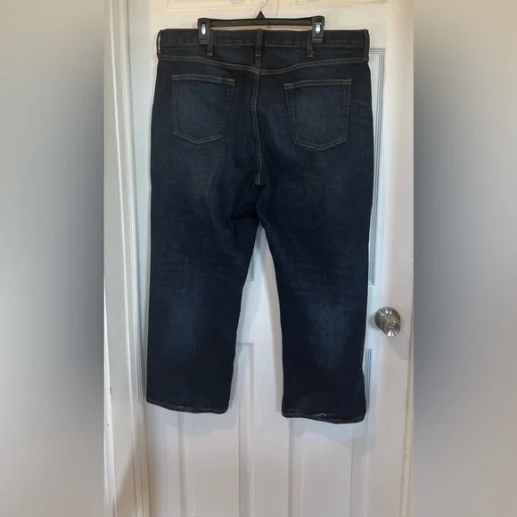 Old Navy Loose Built-In Flex Jeans - Picture 6 of 12